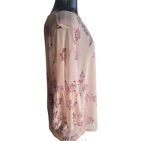 Love & Legend Semi Sheer Floral Peach Bell Sleeve Top 3X - Picture 3 of 6